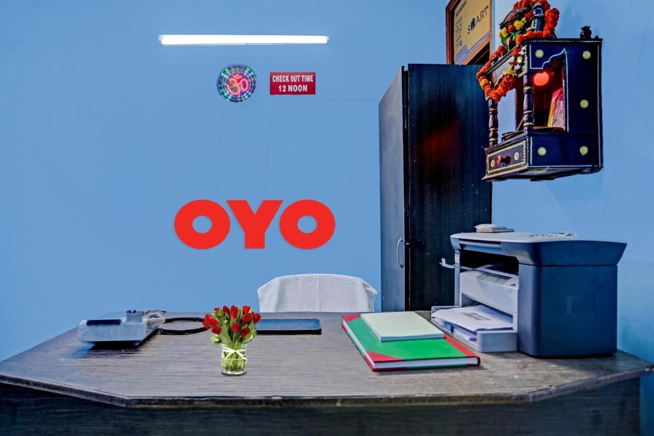 Oyo Flagship Royal Stay New Delhi Exterior photo