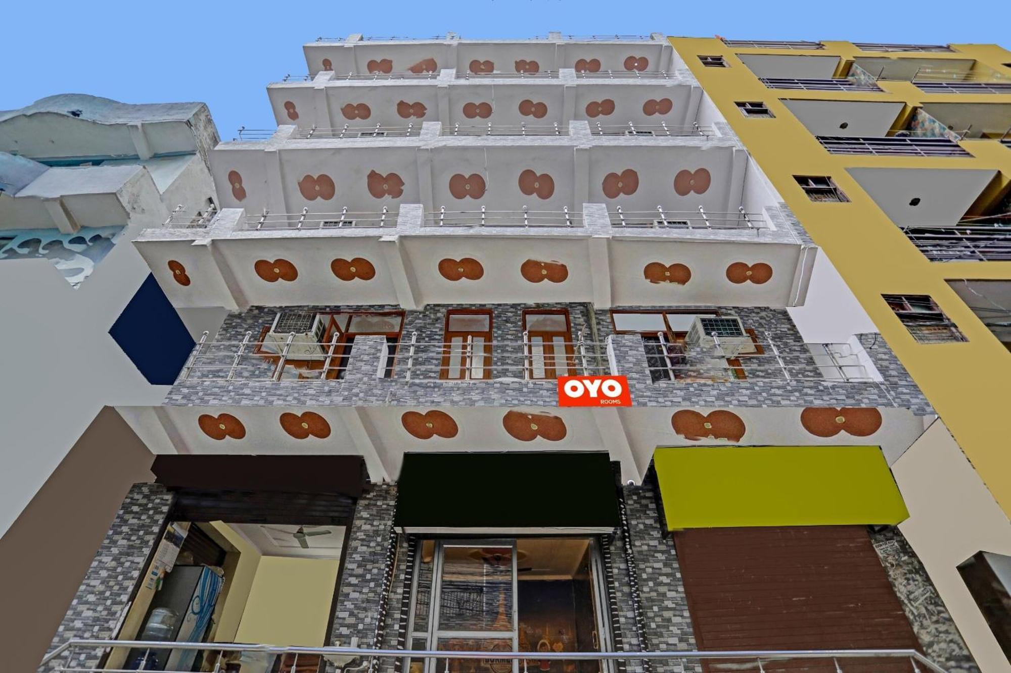 Oyo Flagship Royal Stay New Delhi Exterior photo